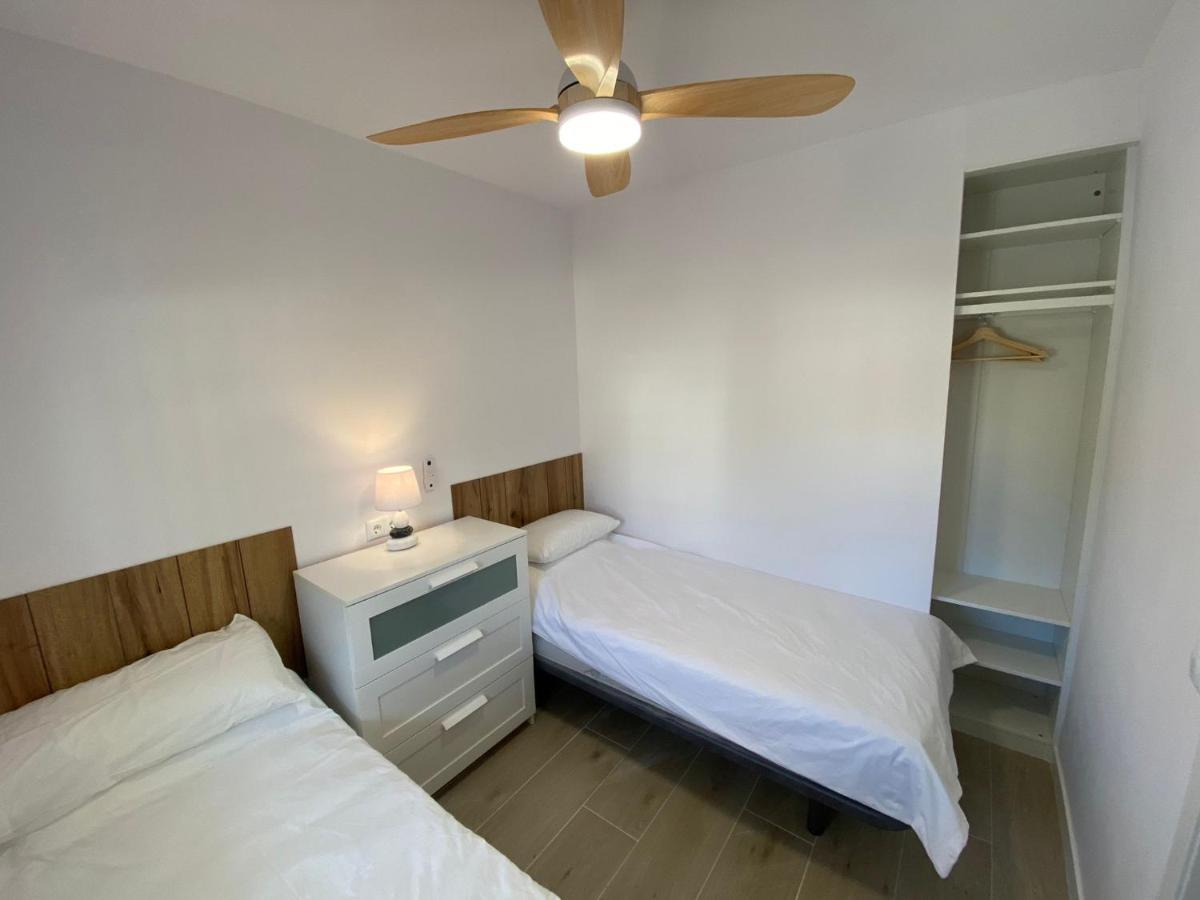 Appartamento Beachfront, Top Floor Corner 2-Bed, Estepona Paseo Esterno foto
