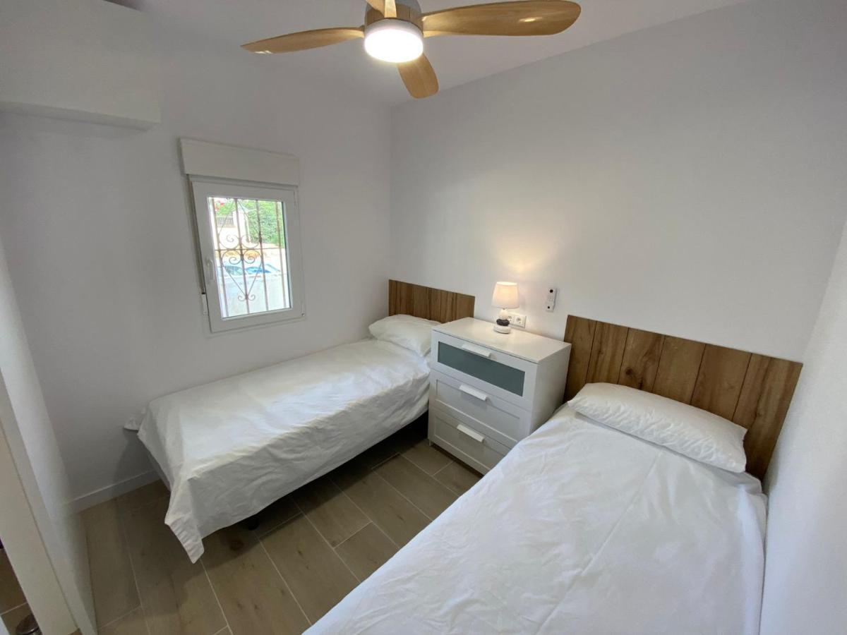 Appartamento Beachfront, Top Floor Corner 2-Bed, Estepona Paseo Esterno foto